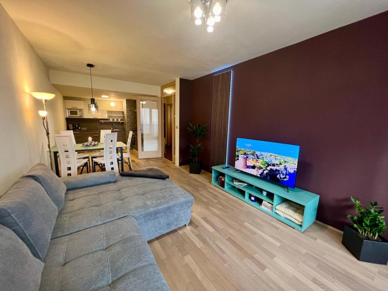 Luxury Apartment In Prague And Free Parking Buitenkant foto