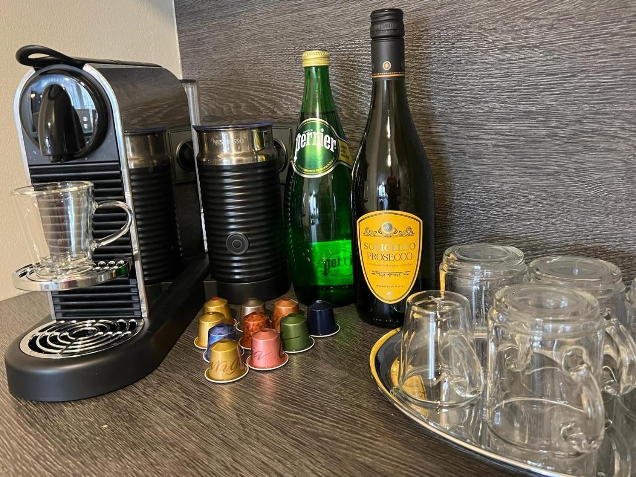Luxury Apartment In Prague And Free Parking Buitenkant foto