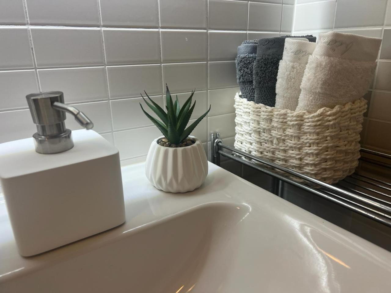 Luxury Apartment In Prague And Free Parking Buitenkant foto
